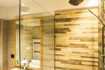 پانسیون Alpine Rooms Guesthouse