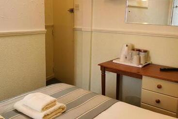 پانسیون Corbiere Guest House