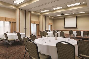 Country Inn & Suites By Radisson, Mankato Hotel And Conference Center, Mn