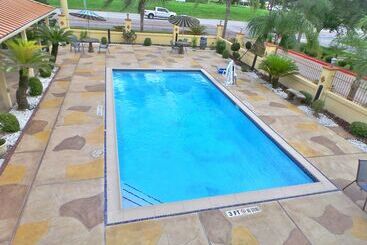 酒店 Americas Best Value Inn & Suites Alvin/houston