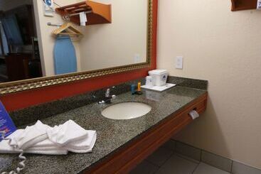 酒店 Americas Best Value Inn & Suites Alvin/houston