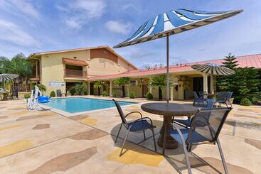 酒店 Americas Best Value Inn & Suites Alvin/houston