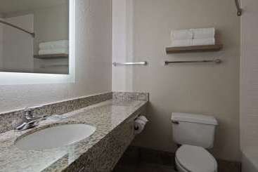 هتل Best Western Eau Claire South