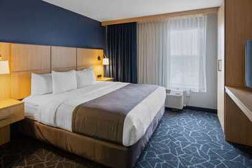 هتل Best Western Eau Claire South