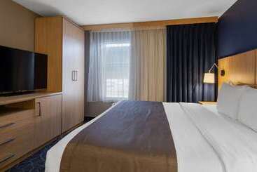 هتل Best Western Eau Claire South