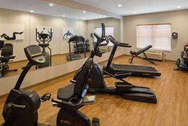 هتل Best Western Eau Claire South