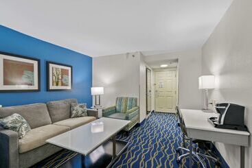 Best Western Plus Lake Lanier Gainesville Hotel & Suites