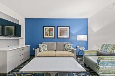 Best Western Plus Lake Lanier Gainesville Hotel & Suites