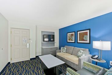 Best Western Plus Lake Lanier Gainesville Hotel & Suites