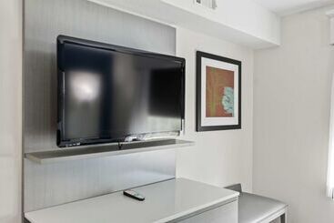 Best Western Plus Lake Lanier Gainesville Hotel & Suites
