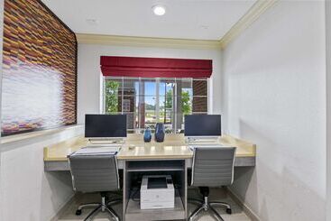 Best Western Plus Lake Lanier Gainesville Hotel & Suites