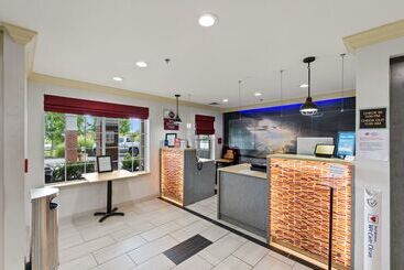 Best Western Plus Lake Lanier Gainesville Hotel & Suites
