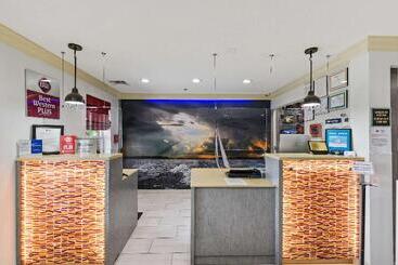 Best Western Plus Lake Lanier Gainesville Hotel & Suites
