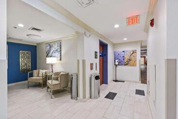 Best Western Plus Lake Lanier Gainesville Hotel & Suites