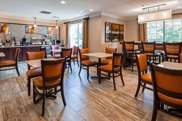 Best Western Plus Lake Lanier Gainesville Hotel & Suites