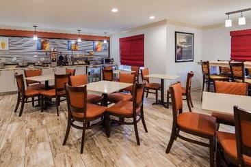 Best Western Plus Lake Lanier Gainesville Hotel & Suites