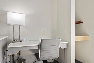 Best Western Plus Lake Lanier Gainesville Hotel & Suites