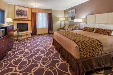 هتل Best Western Plus Pioneer Park Inn