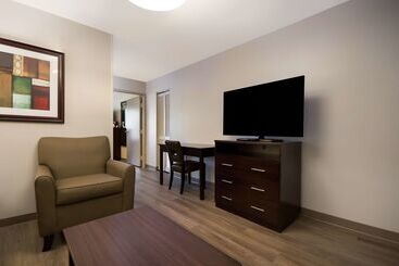 هتل Spark By Hilton Destin
