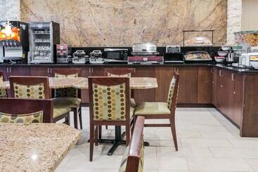 هتل Comfort Inn Metro Airport
