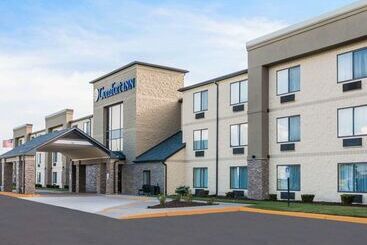 هتل Comfort Inn Metro Airport