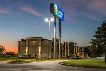 هتل Comfort Inn Metro Airport