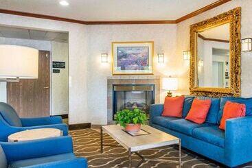 هتل Comfort Inn North  Air Force Academy Area