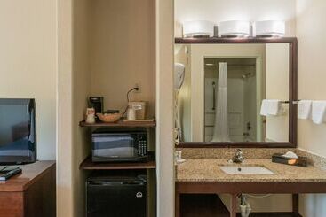 هتل Comfort Inn North  Air Force Academy Area