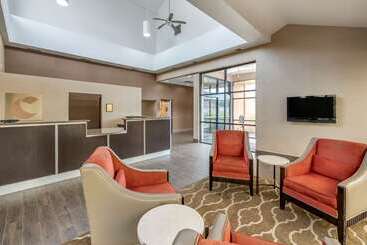 هتل Comfort Inn Northeast