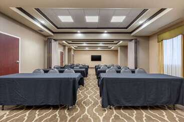 هتل Comfort Inn & Suites North Little Rock Mccain Mall
