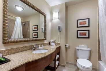 هتل Comfort Inn & Suites North Little Rock Mccain Mall