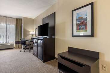 هتل Comfort Inn & Suites North Little Rock Mccain Mall