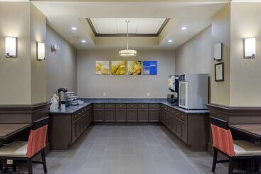 هتل Comfort Inn & Suites North Little Rock Mccain Mall