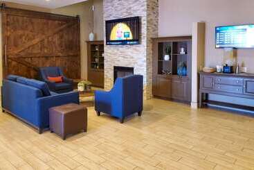 هتل Comfort Inn & Suites Tempe Phoenix Sky Harbor Airport