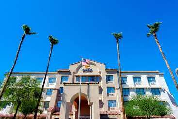 هتل Comfort Inn & Suites Tempe Phoenix Sky Harbor Airport