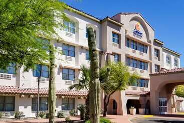 هتل Comfort Inn & Suites Tempe Phoenix Sky Harbor Airport