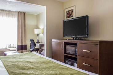 هتل Comfort Suites At Tucson Mall