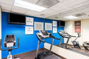 ホテル Comfort Suites Cookeville
