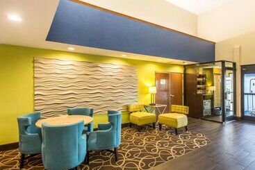 ホテル Comfort Suites Cookeville