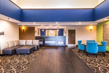 ホテル Comfort Suites Cookeville