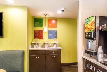 ホテル Comfort Suites Cookeville