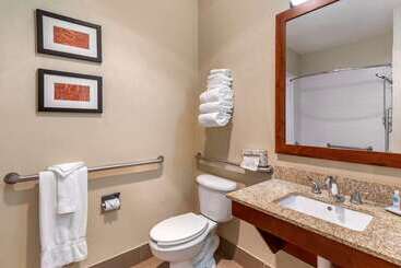 هتل Comfort Suites Fort Collins Near University
