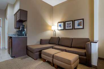 هتل Comfort Suites Hattiesburg