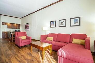 هتل Comfort Suites Innsbrook  Short Pump
