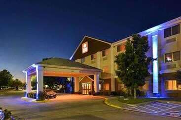 هتل Comfort Suites Longview North