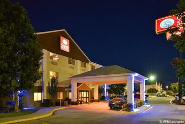هتل Comfort Suites Longview North