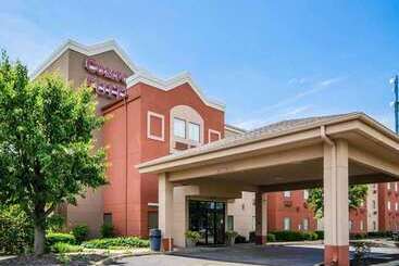 هتل Comfort Suites Louisville East