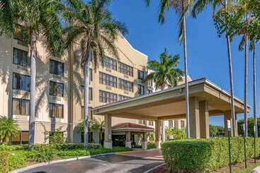 هتل Comfort Suites Miami  Kendall