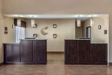هتل Comfort Suites Terre Haute University Area