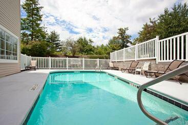 هتل Country Inn & Suites By Radisson, Asheville At Asheville Outlet Mall, Nc